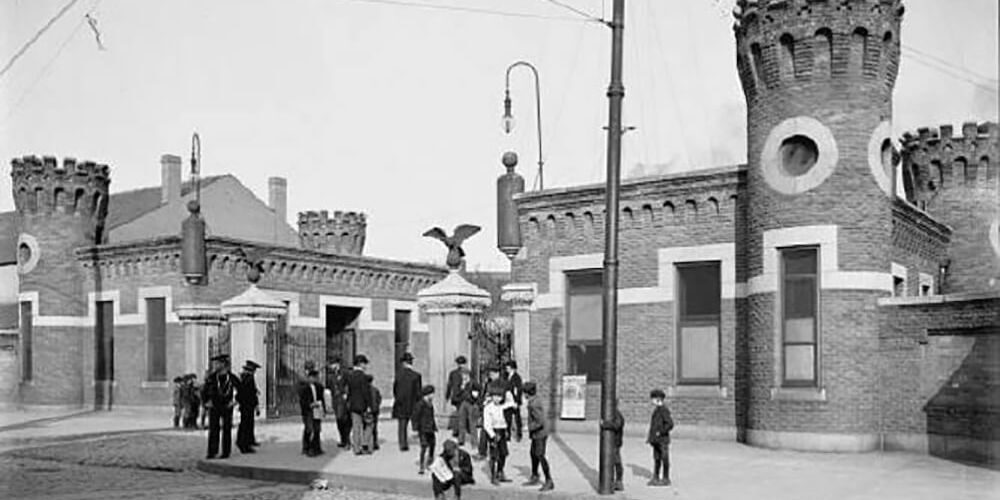 NYC Brooklyn DUMBO Improvement District - Small Business & Community - Community - DUMBO History - Brooklyn Navy Yard 1904