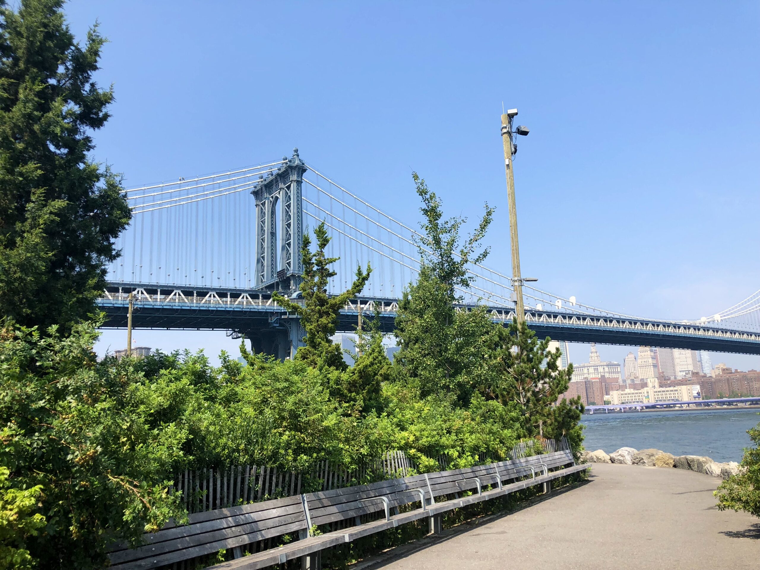 NYC Brooklyn DUMBO Improvement District - Small Business & Community - Community - NYC DUMBO Brooklyn Bridge Park John Street
