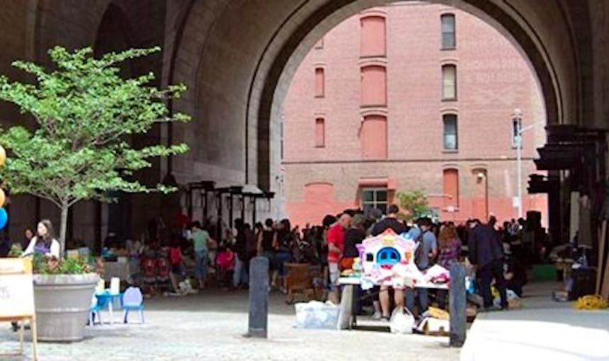 NYC DUMBO Improvement District - Small Business & Community - DUMBO Event - The DUMBO Archway - Stoop Sale
