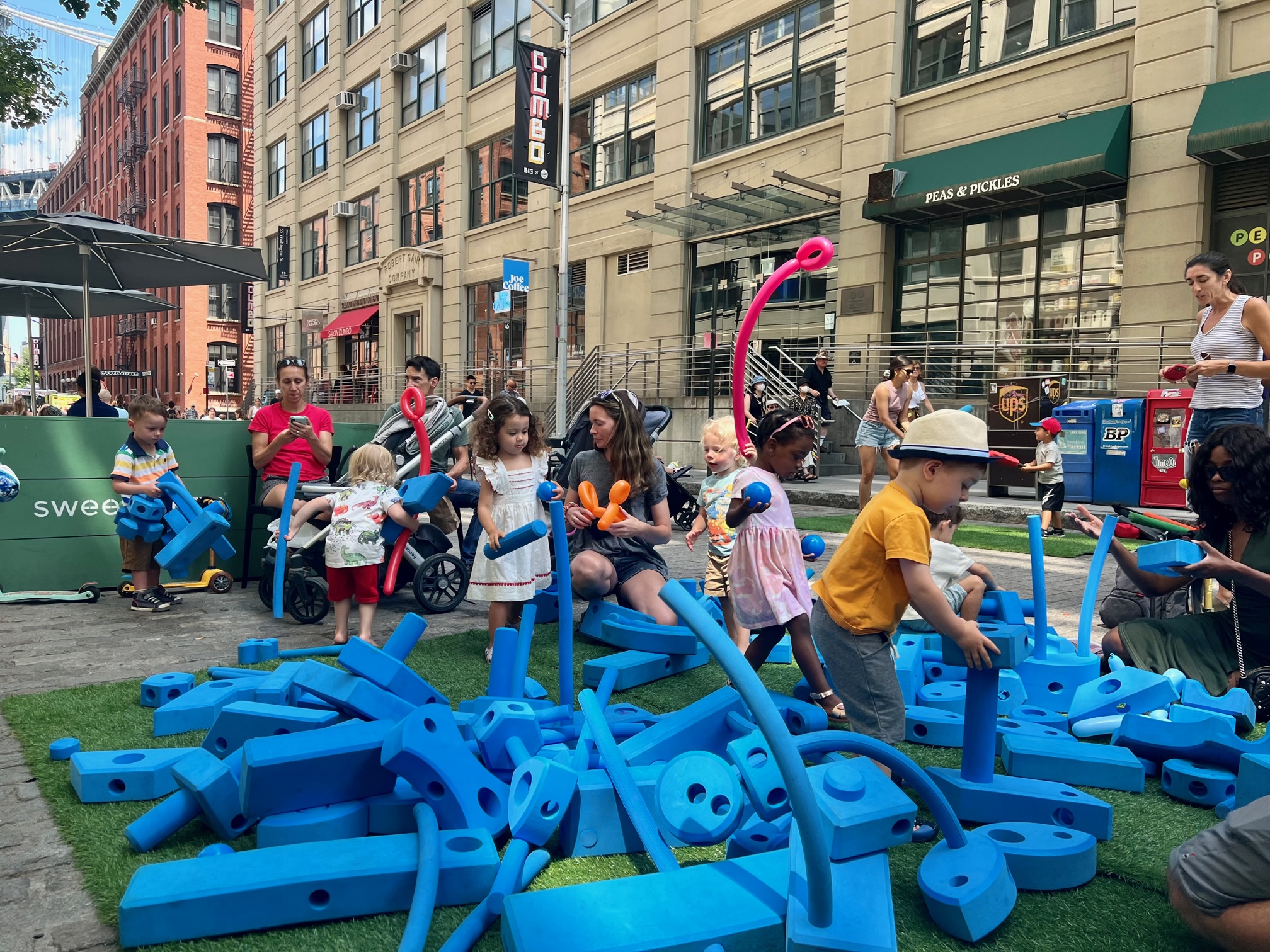 #NYC #Brooklyn #DUMBO #Dumbo #BrooklynBridge #Bridge #Washington #FamilyGames #2022 #Garden #Kids #Photography #Babies #COLOR #Games