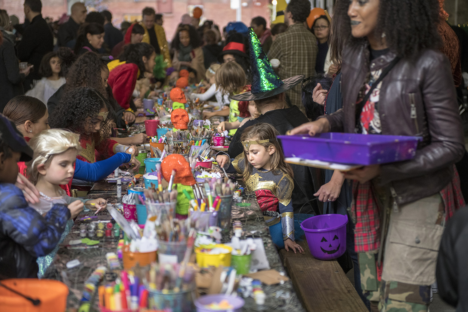 #NYC #Brooklyn #DUMBO #Dumbo #BrooklynBridge #Bridge #Washington #Halloween #2022 #Garden #Photography #Trick-Or-Treat #Dumboween #Park #Water #Super-Man #PhilipGreenberg #Archway #Colouring #Markers
